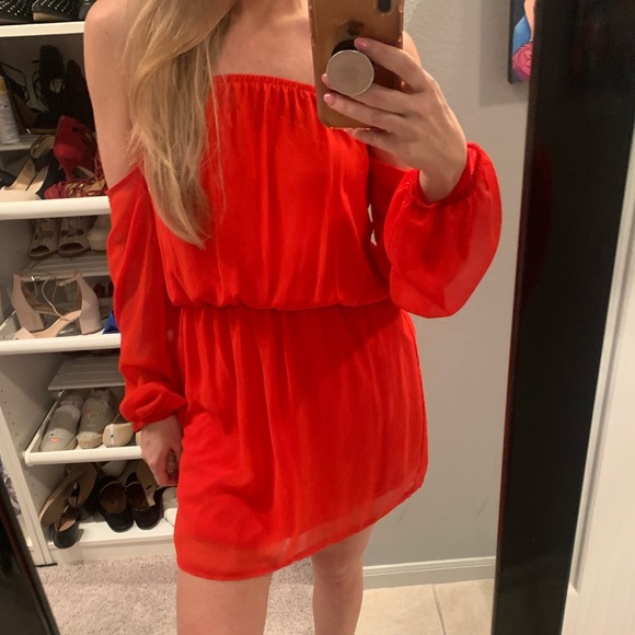 Sabo Skirt Dresses & Skirts - Sabo Skirt Red Off The Shoulder Dress